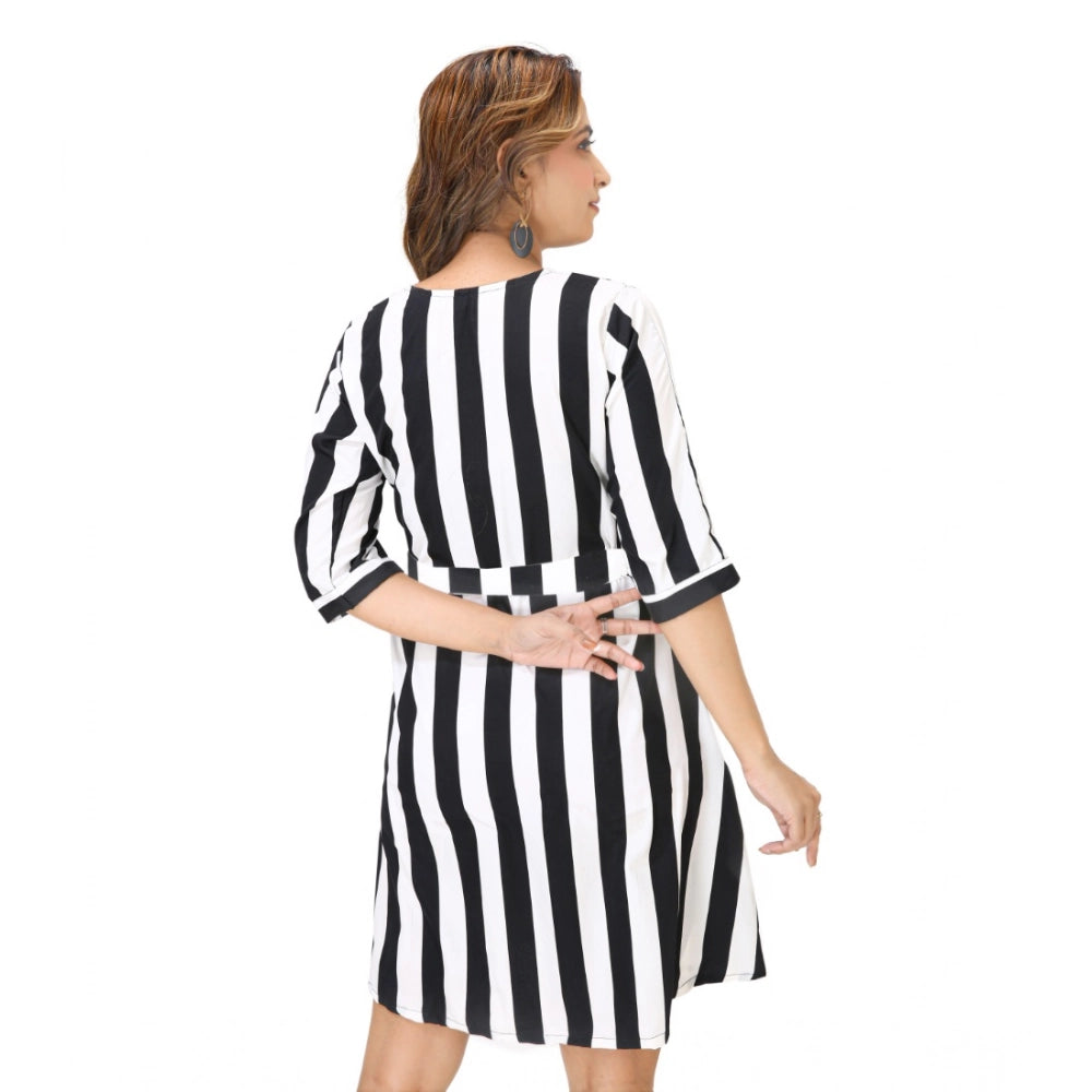 Generic Women's Crep Striped Short Sleeve Dress (Black-White )